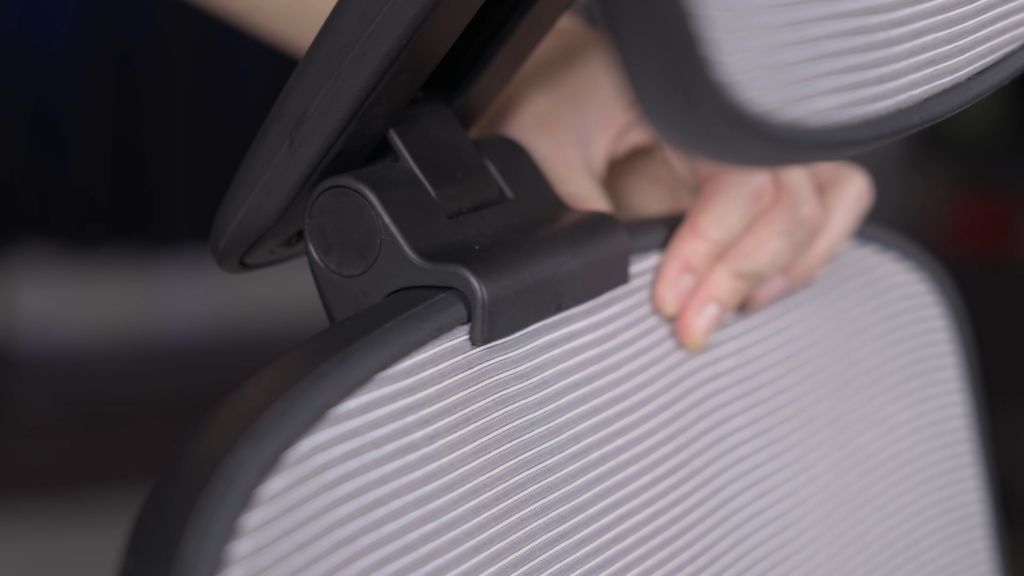 ProtoArc EC200 Pro vs EC200 - Headrest 2